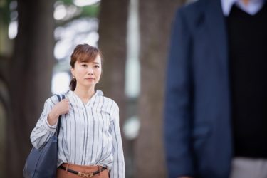 昔の彼女から一日に何度も電話がかかってきます