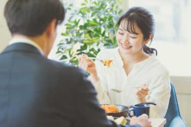 部下の女性を食事に誘っただけで、セクハラと言われました
